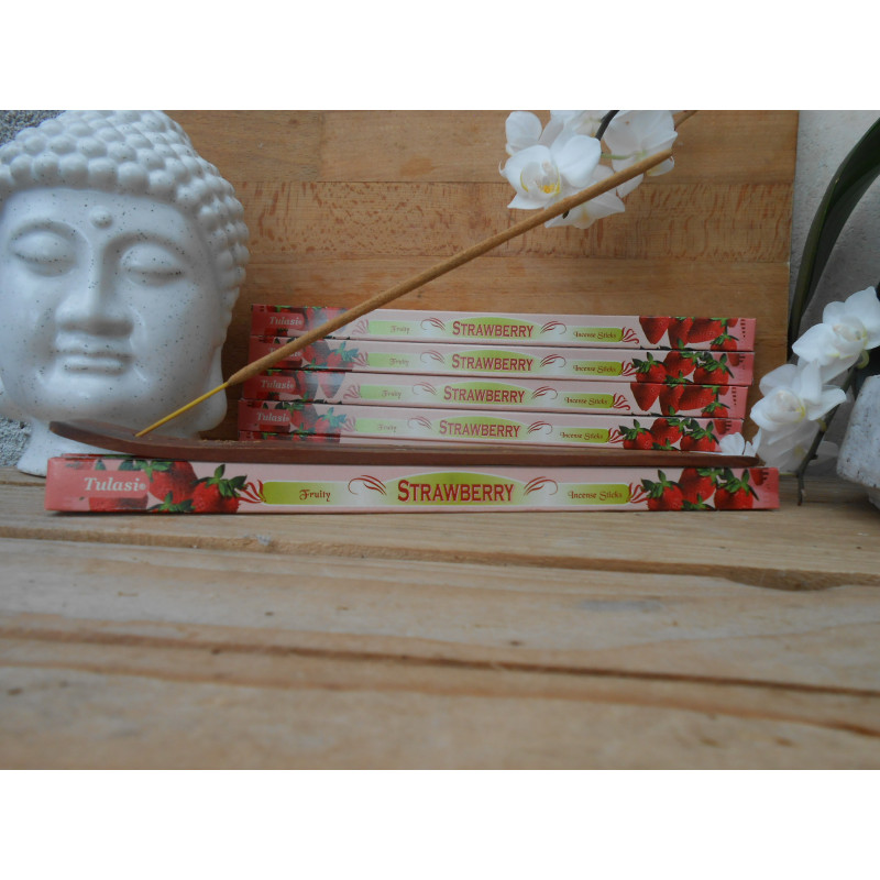 Encens fraise 8 bâtonnets Encens fraise 8 bâtonnets